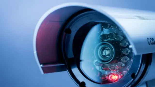 الأجهزة المنزلية المتصلة بالإنترنت مثل كاميرات المراقبة تحولت لوسيلة جديدة بيد القراصنة لشن هجمات الكترونية