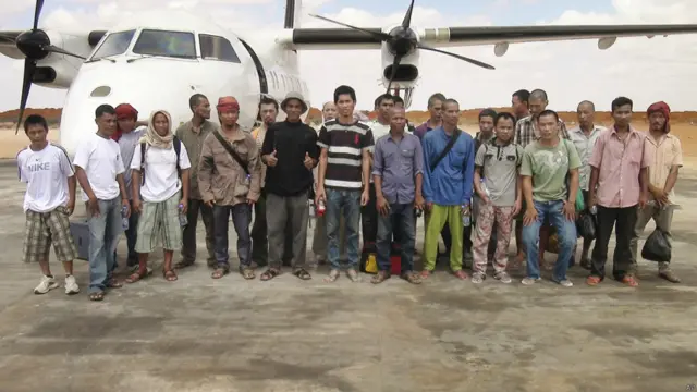 索馬里海盜稱，被扣押超過四年的船上26名船員被釋放。