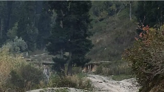 भारतीय गोलाबारीका कारण मुन्दाकलीमा रहेको यो सीमा चौकीमा क्षति पुगेको बताइन्छ