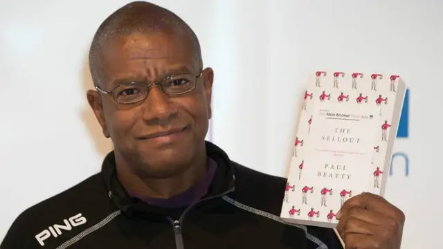 هذه السنة الثالثة التي فتح فيها مجال التنافس على الجائزة أمام كتاب من جميع البلدان