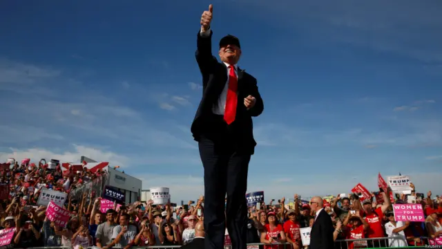 特朗普还抨击共和党人没有在支持他竞选的问题上团结起来。