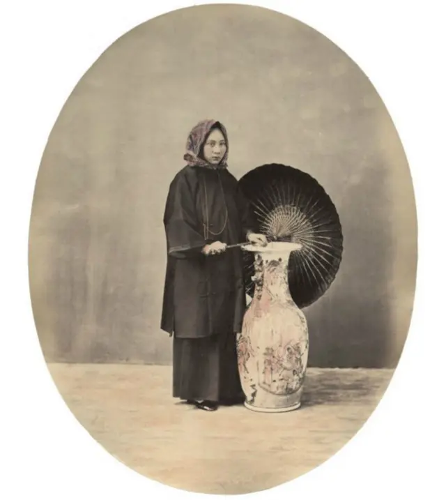 清末老照片亮相伦敦展示上海市民群像- BBC News 中文