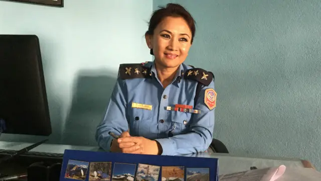 ब्लडहाउन्ड अमेरिका लगायतका विकसित देशमा अपराध अनुसन्धानमा प्रयोग गर्ने गरिएको एकदमै चनाखो प्रजातिको कुकुर भएको प्रहरी उपरिक्षक देउती गुरुङ् बताउँछिन्। 