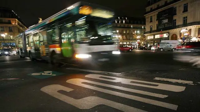 心理偏見可能會降低安全措施的效果——比如安全帶和預防艾滋病的藥物——人們會在這些措施的鼓勵之下冒更大的風險。（圖片來源：Getty Images）