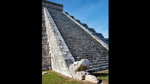 Піраміда майя