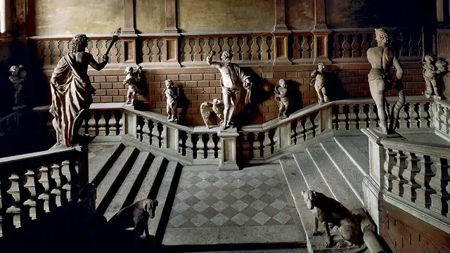 Палаццо Каносса