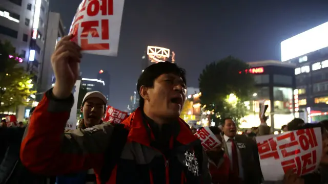 У Південній Кореї відбулися протести за відставку президента