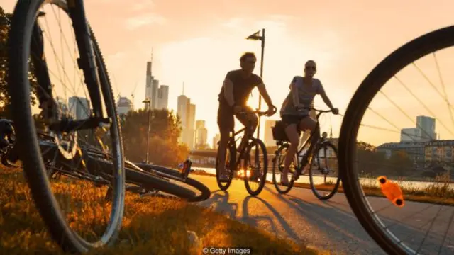 很多人都騎車或步行上班（圖片來源：Getty Images）