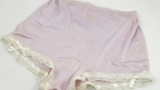 За останні 70 років трусики змінили кілька власників