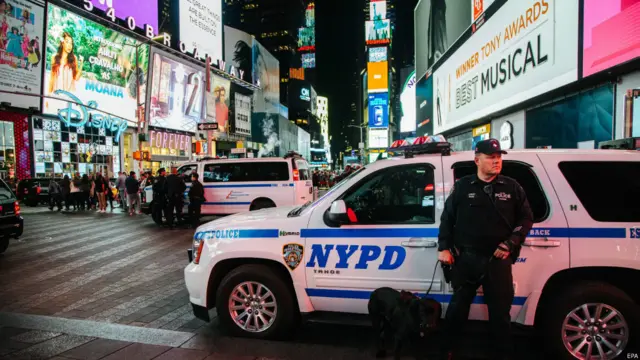 美国警方在大选前加强了保安措施。