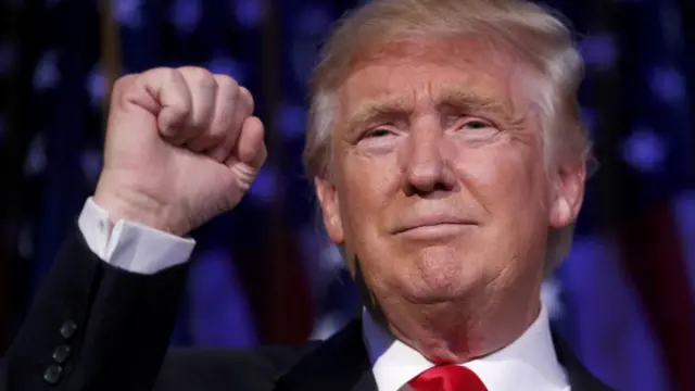 纽约曼哈顿胜利集会上的特朗普（9/11/2016）