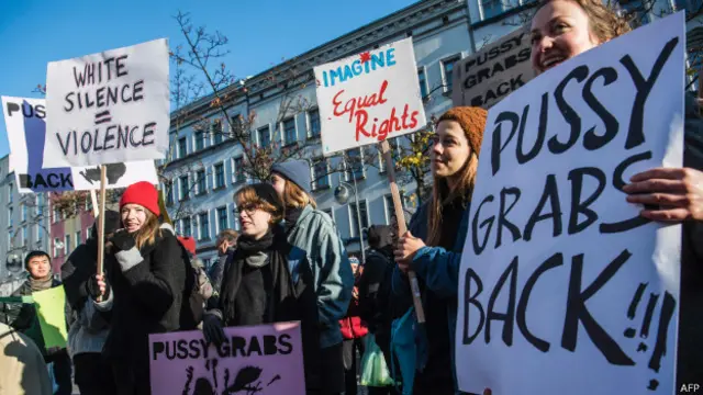 除了美國以外,在歐洲也連日有人舉行示威活動抗議特朗普當選美國總統。圖為周六在柏林舉行的一個抗議活動。