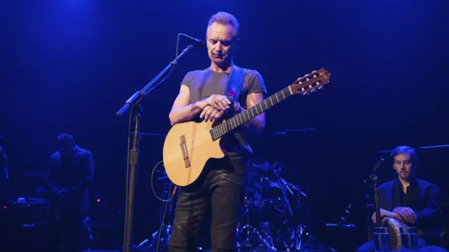 巴塔克兰剧院内Sting带领乐迷默哀（12/11/2016）