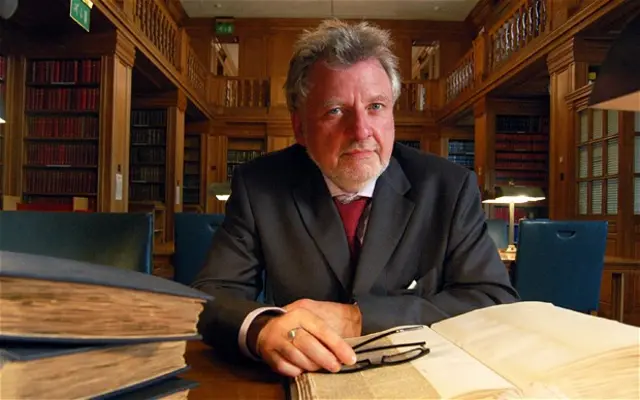 金融城里的金装律师打起了中国旅客生意的主意。