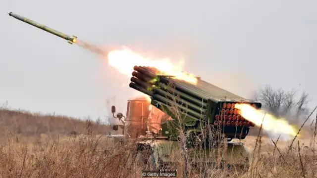 乌克兰基辅地区的一次军事演习。随着过去几年的冲突升级，该国已经正式推行征兵制度（图片来源：Getty Images）