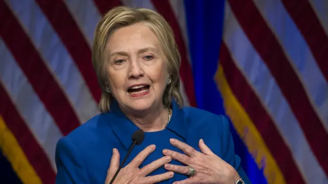 希拉里在演讲中