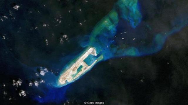 中國填海建造新陸地的舉動引發了爭議。(圖片來源: Getty Images)