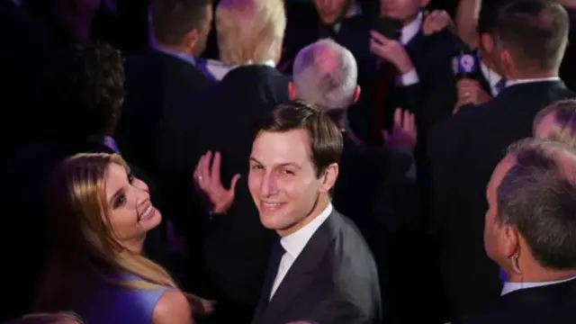 賈瑞德·庫什納和妻子伊萬卡參加岳父特朗普當選美國總統的慶祝聚會。