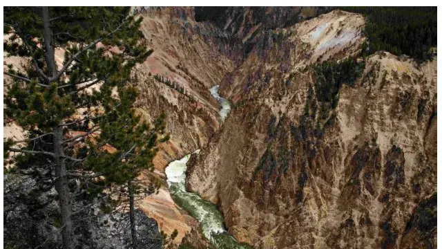 У США чоловік розчинився в кислотному термальному джерелі