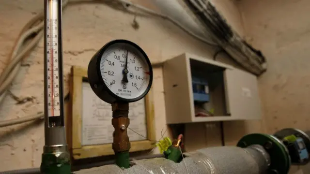 Від того, чи є у будинку лічильник тепла, залежать цифри у платіжці