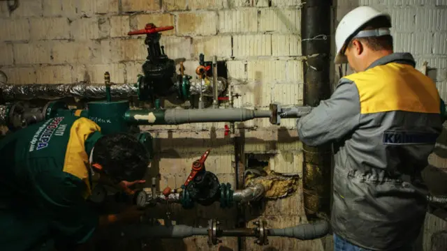 У "Київенерго" кажуть, що у платіжках - все правильно, якщо представники компанії отримали доступ до будинкових лічильників тепла