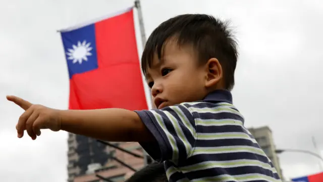 台北双十节庆典上一名小男孩（10/10/2016）