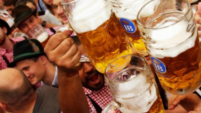 德国、啤酒、巴伐利亚、慕尼黑、慕尼黑啤酒节（图片来源：Johannes Simon/Getty）