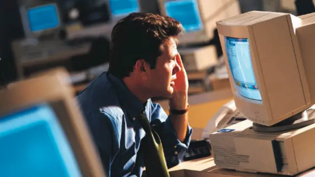 JAM，也被称为“受挤压的中产阶层”。