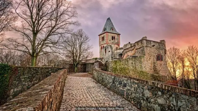 城堡、德国、达姆施塔特、弗兰肯斯坦城堡 （图片来源：Boris Stroujko/Alamy Stock Photo）