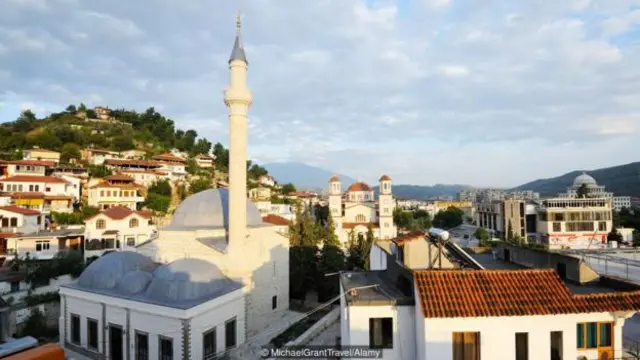 对于阿尔巴尼亚人来说，共存与和谐自然存在（图片来源：MichaelGrantTravel/Alamy）