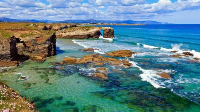 潮汐,大教堂,海滩,西班牙(图片来源:Yuriy Brykaylo / Alamy Stock Photo)