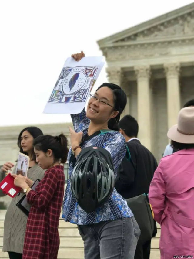 對於同性婚姻是否該合法化的議題，不僅在台灣掀起激辯，也蔓延至海外。