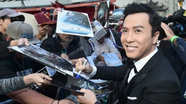 甄子丹给影迷签名(30/11/2016)