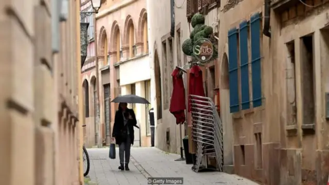 很多英国侨民的储蓄都因为英镑汇率大跌而受到大幅冲击(图片来源:Getty Images)