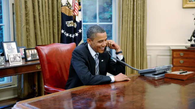 奥巴马在白宫打电话