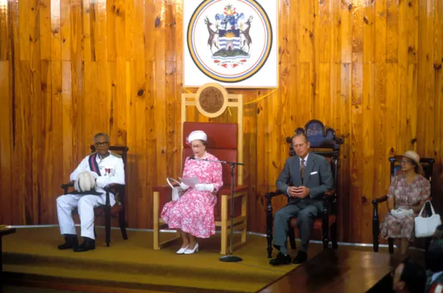 Kraliçe 2. Elizabeth'in Antigua Barbuda ziyareti