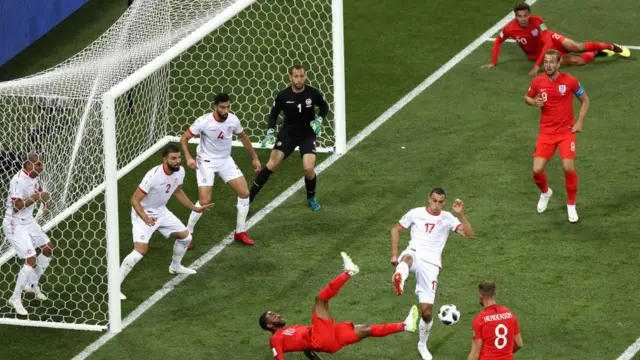 Awon agba bọ́ọ̀lù nínú ìdíje tòní