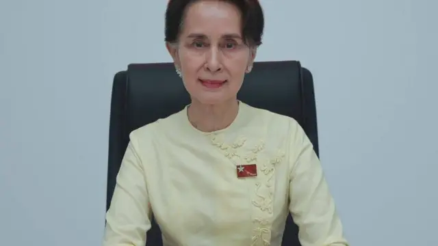 ၂၀၁၅ ရွေးကောက်ပွဲမှာ အစိုးရဖွဲ့နိုင်ဖို့ အပြတ်အသတ်နိုင်ဖို့ အင်မတန် အရေးကြီးတာကို ဒေါ်အောင်ဆန်းစုကြည်ကပြောခဲ့ပါတယ်။