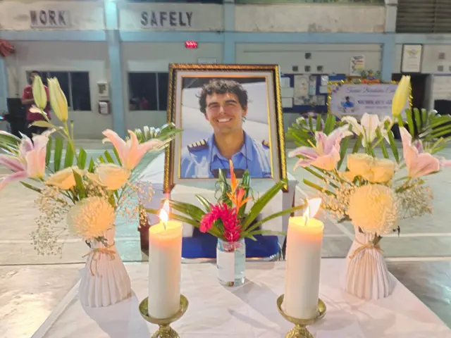 Jenazah pilot AMA, Nicholas Francis Goselin, tiba di Hanggar PT Associated Mission Aviation (AMA) di Bandara Sentani, Kabupaten Jayapura, Papua, Jumat (03/07).