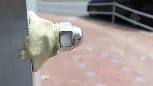 香港新界沙田鄉事會路與源禾路交界被圍封的交通燈控制箱（6/1/2020）