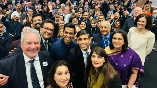 బ్రిటిష్ ఇండియన్లతో రిషి సునక్