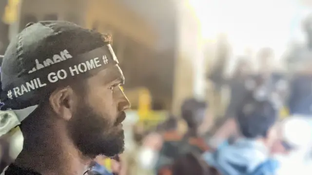 காலி முகத்திடலில் போராட்டக்குழுவினர்