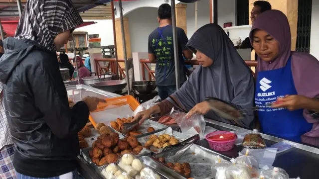 Cộng đồng người Hồi giáo Malay là dân cư chính sống ở ba tỉnh cực Nam Thái Lan