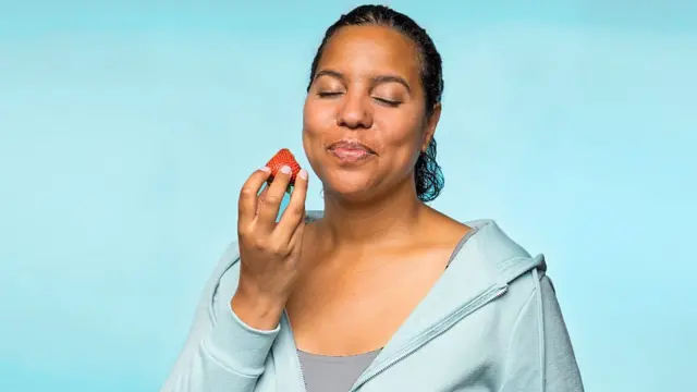 ফল ও সবজি থেকেও পানি পাওয়া যায়।