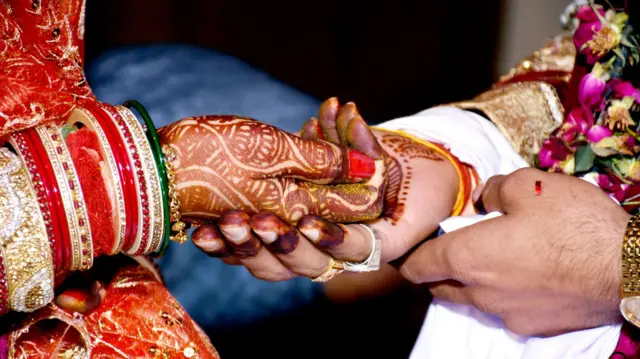 બનાસકાંઠા : 19 વર્ષની ચંદ્રિકાની હત્યા પાછળ સાટા પ્રથા અને ગુજરાતનો સેક્સ રેશિયો જવાબદાર છે? ગુજરાત બીબીસી ગુજરાતી પોલીસ કોર્ટ કેસ ક્રાઇમ ગુનો અપરાધ લગ્ન વ્યવસ્થા કુપ્રથા પ્રથા 