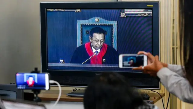 ศาลรัฐธรรมนูญ