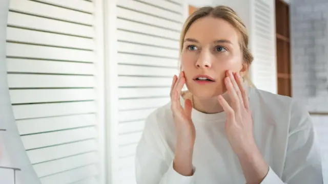 तनाव और त्वचा का सीधा संंबंध है