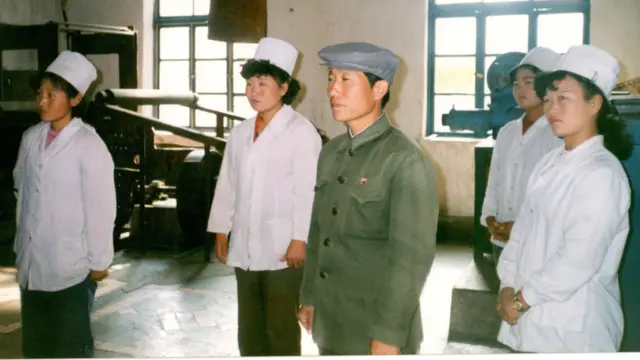 පෙයෝප්තා හිමියන් විසින් පිහිටුවන ලද උතුරු කොරියාවේ හ්වංහේ පළාතේ දකුණු ප්‍රදේශයේ පිහිටා ඇති නූඩ්ල්ස් කර්මාන්ත ශාලාව 