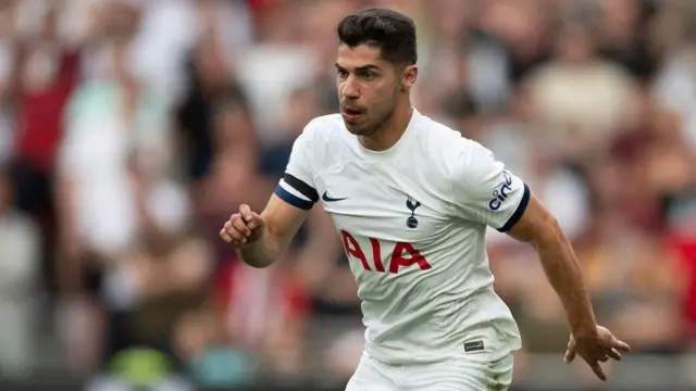 Mchezaji wa kimataifa wa Israel wa Tottenham Hotspur Manor Solomon amezungumza dhidi ya Hamas kwenye mitandao ya kijamii.