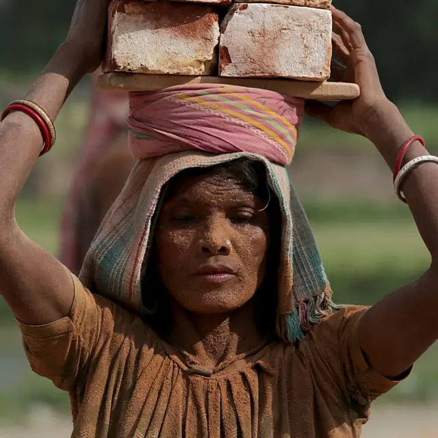 मज़दूर महिला